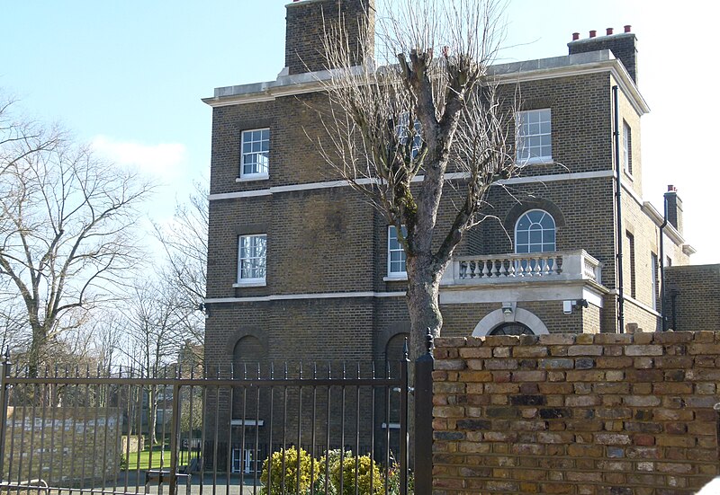 File:2016 Woolwich, Rushgrove House.jpg