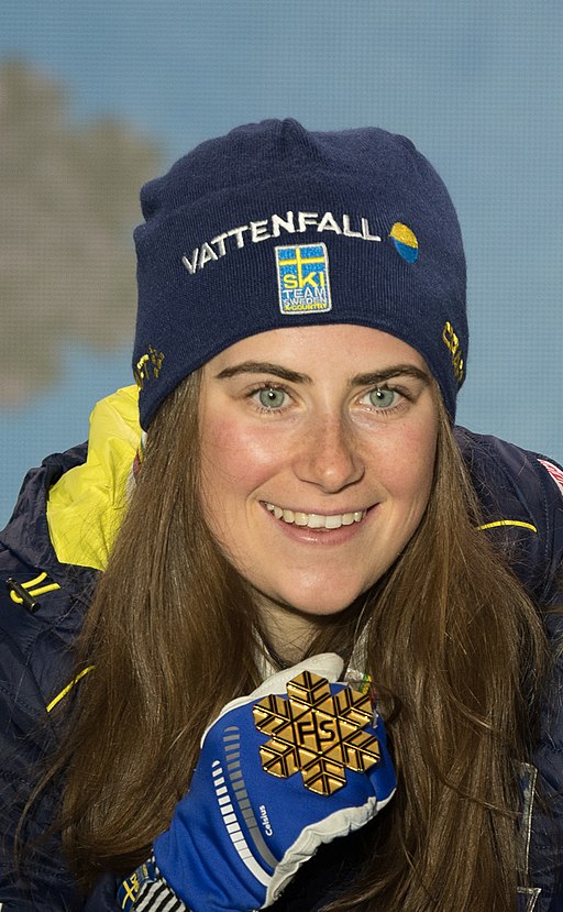 20190228 FIS NWSC Seefeld Medal Ceremony Team Sweden 850 5895 Ebba Andersson