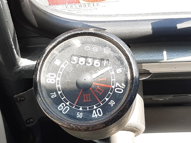 File:2CV Speedometer.jpg