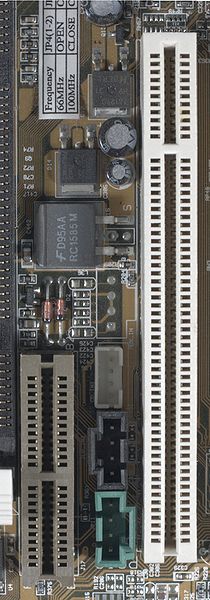 File:AMR and PCI slots.gk.jpg