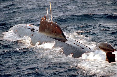 ไฟล์:Akula_class_submarine.JPG