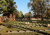 Deutsch: Ehrenfriedhof Donaueschingen-Allmendshofen, Schwarzwald-Baar-Kreis, Baden-Württemberg, Deutschland English: Cemetery and war memorial in Donaueschingen-Allmendshofen, district Schwarzwald-Baar-Kreis, Baden-Württemberg, Germany