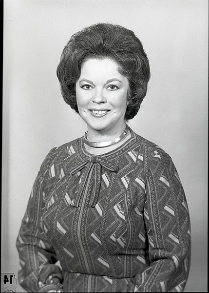 File:Ambassador Shirley Temple Black 1977.jpg