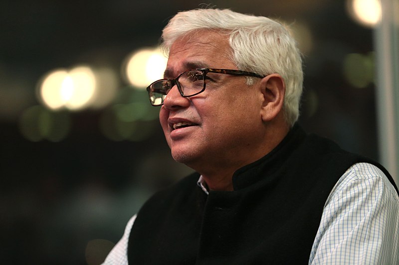 File:Amitav Ghosh (33454077021).jpg