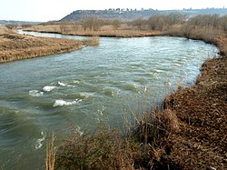 Asrivier naby Saulspoortdam, Bethlehem, Vrystaat.jpg