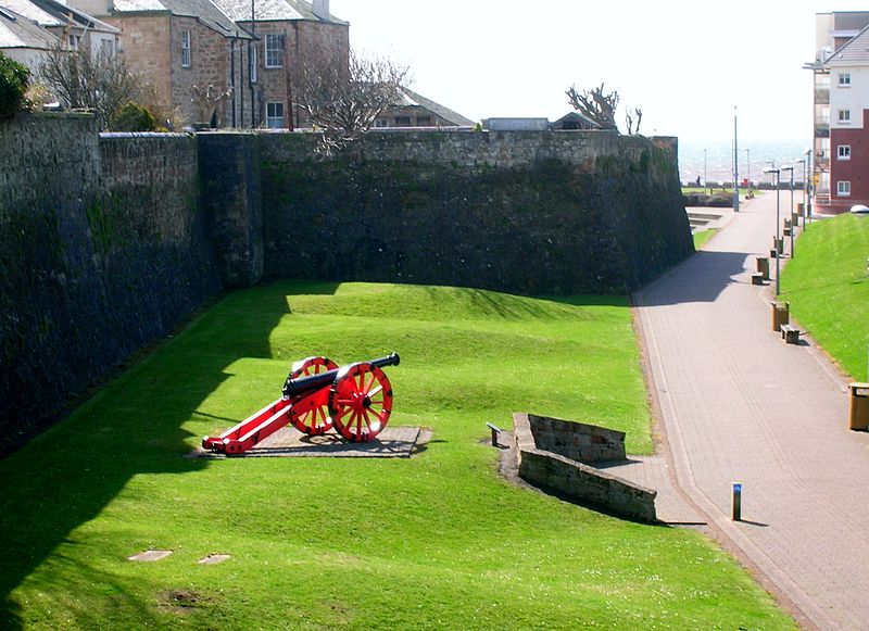 File:Ayr Citadel walls and Cromwellian Cannon,.JPG