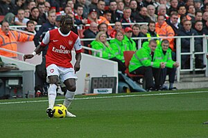 300px-Bacary_Sagna_cross.jpg