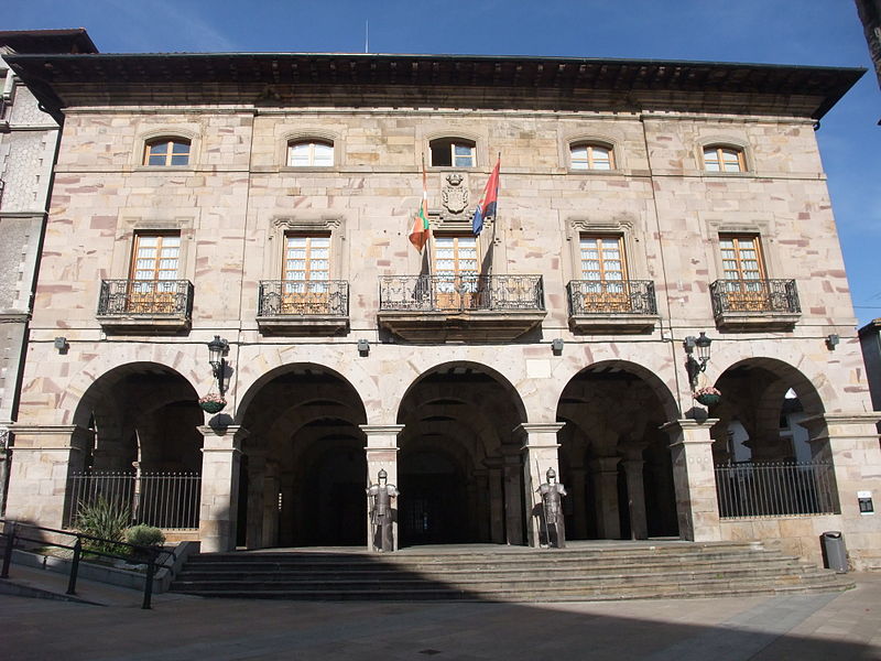 File:Balmaseda (Vizcaya)-Ayuntamiento-1.jpg