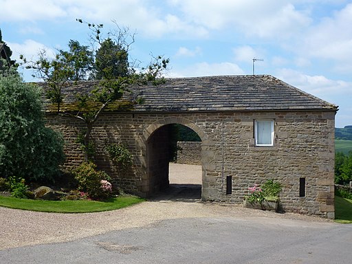 Barn conversion at Beeley Hilltop - geograph.org.uk - 3501365