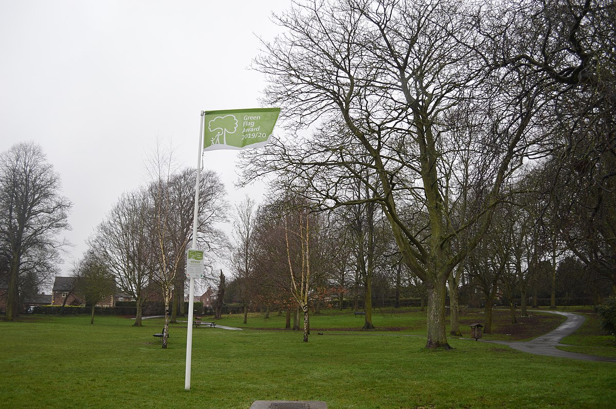 Baysgarth Park green flag.jpg