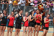 Deutsch: Deutsche Beachhandball-Meisterschaften 2022; Tag 3: 7. August 2022 – Frauen,Finale, Beach Bazis Schleissheim – Minga Turtles Ismaning 2:1 (20:26, 24:20, 8:6) English: German Beach handball Championships; Day 3: 7 August 2022 – Women Final – Beach Bazis Schleissheim Vs Minga Turtles Ismaning 2:1 (20:26, 24:20, 8:6)