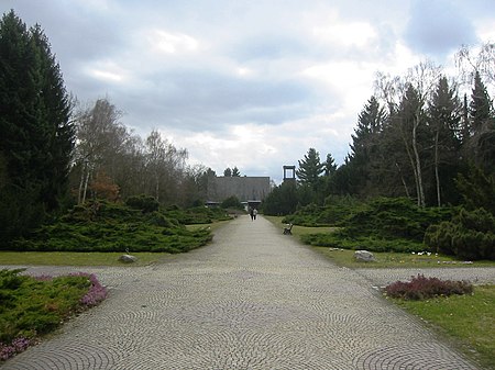 Berlin Mariendorf Heidefriedhof zentrale Sichtachse