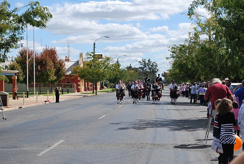 File:Berrigan NSW Police 150th Anniversary Fire Rescue Parade 004.JPG
