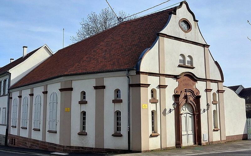 File:Bischwiller foyer protestant rue de l'église12a.jpg