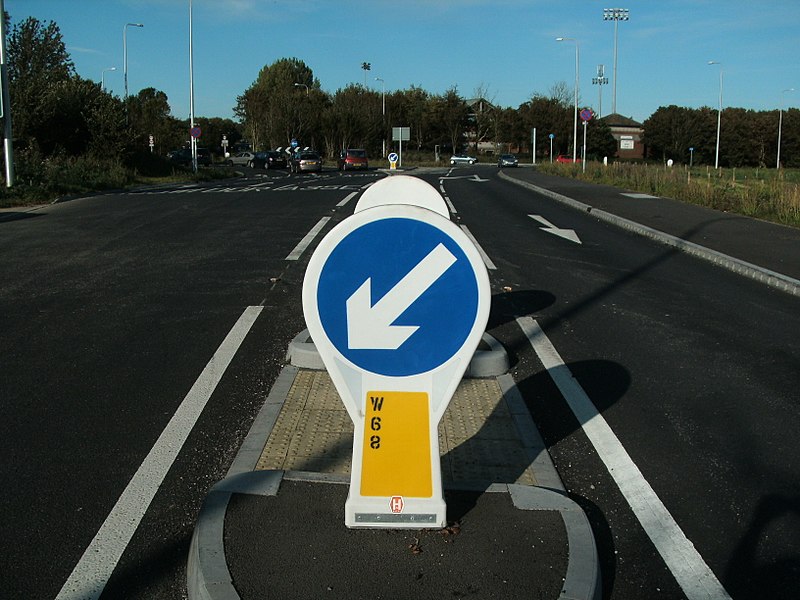 File:Bollard in Dorchester.jpg