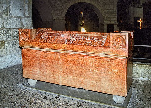 Sarcophage de l'évêque Berardo Maggi.