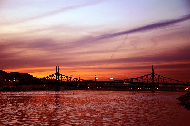 File:Budapest - panoramio (13).jpg