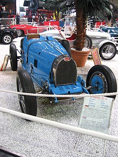 Bugatti Type 35 car model