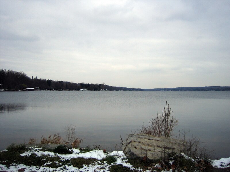 File:Cazenovia Lake.jpg