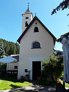 Église de San Giovanni Nepomuceno à Penìa (Moena) 2.jpg