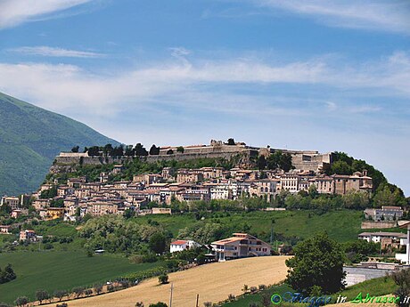 File:Civitella del Tronto.jpg