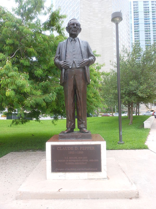 Statue of Claude Pepper in Miami