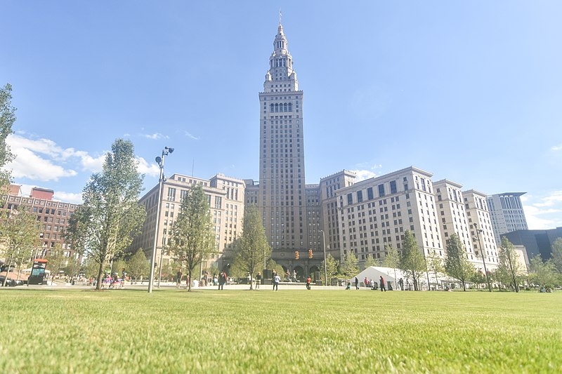 File:Cleveland Public Square (27952613041).jpg