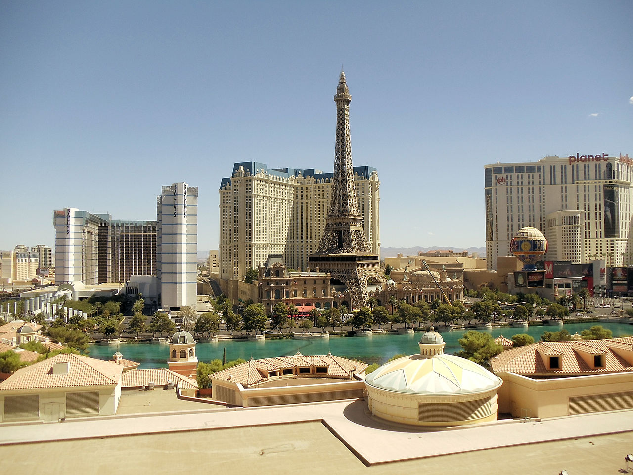 Paris Las Vegas Resort & Casino 𝗕𝗢𝗢𝗞 Las Vegas Resort 𝘄𝗶𝘁𝗵