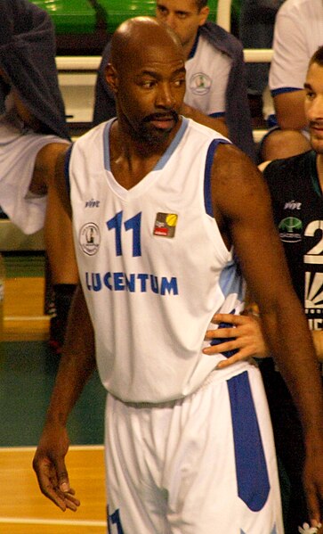 Middleton with CB Lucentum Alicante.