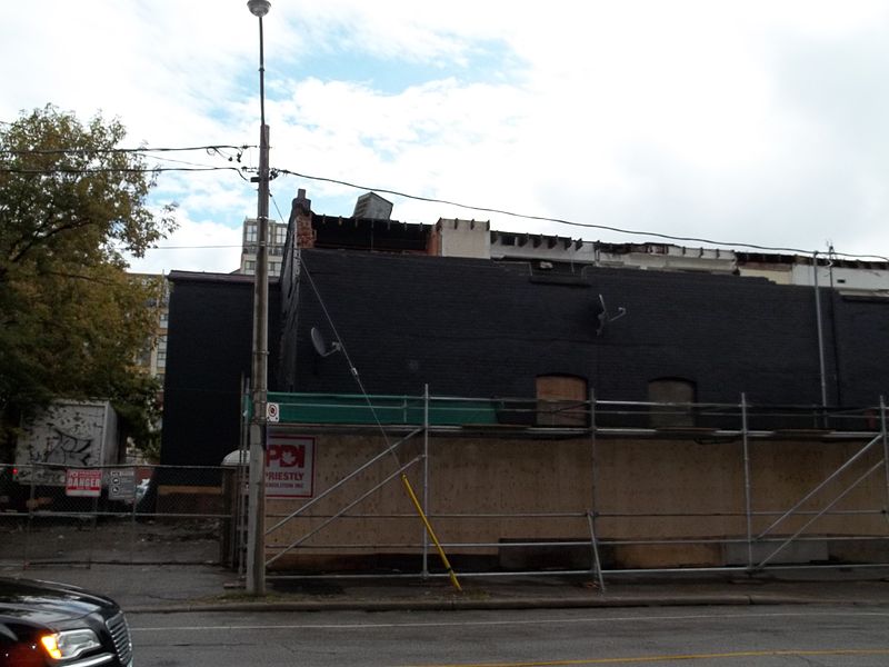 File:Demolition of Siesta Nouveaux, NE corner of Lower Sherbourne and the Esplanade -ag.JPG