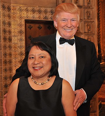 File:DonaldTrump Fund raiser event (cropped v2).jpg