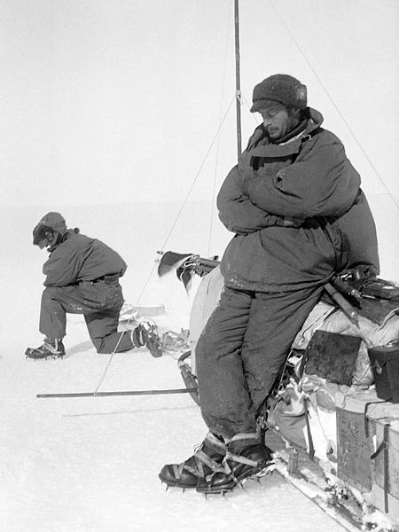 File:Douglas Mawson resting.jpg