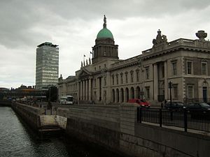 Dublin Custom House day.jpg