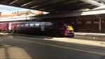 East Midlands Railway Class 222 (222104), yeni görünümü.png ile Nottingham'a varıyor