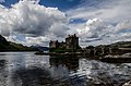 Eilean Donan Castle (38172170).jpeg