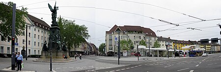 Europaplatz in Freiburg mit Blick in die Kaiser Joseph Straße, links die ehemalige Karlskaserne