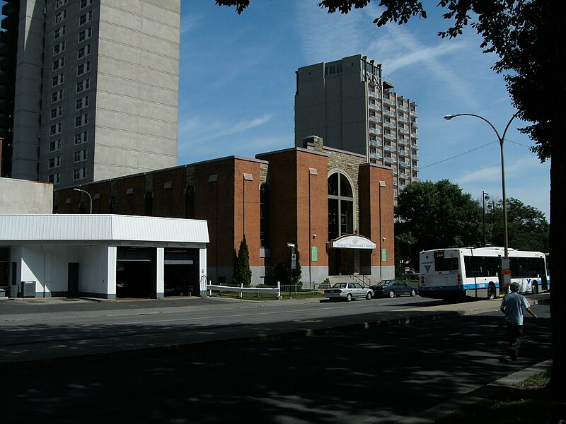 File:Evangel Pentecostal Church Montreal.jpg