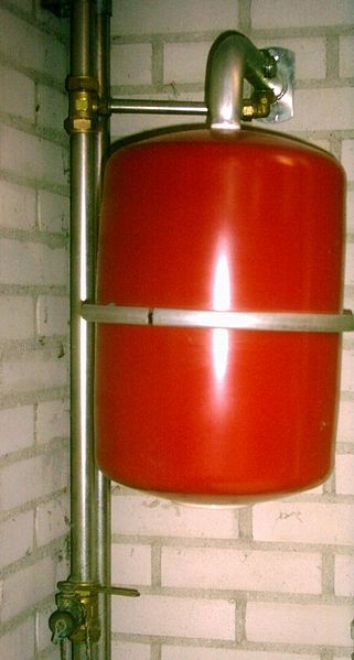 File:Expansiontank.jpg