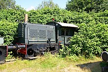 Cette ancienne locomotive à Beekbergen (Pays-Bas) est envahie par la Renouée du Japon[note 1].