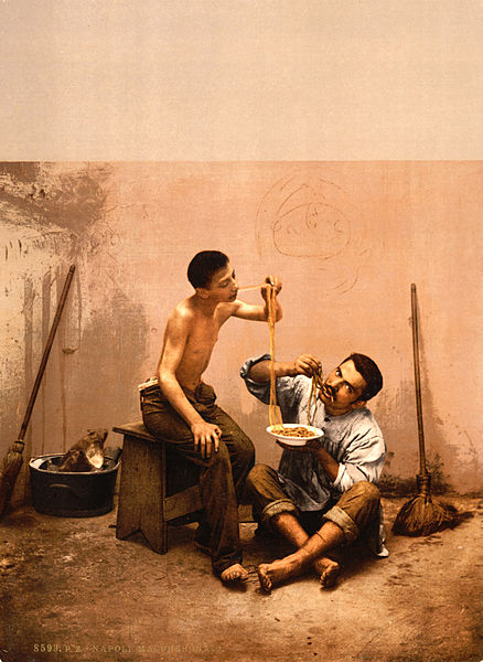 File:Flickr - …trialsanderrors - Macaroni eaters, Napoli, Italy, ca. 1895.jpg