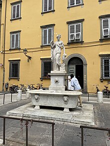 Fontana Della Pupporona, a drinking fountain located in Lucca, Italy. Fontana Della Pupporona.jpg