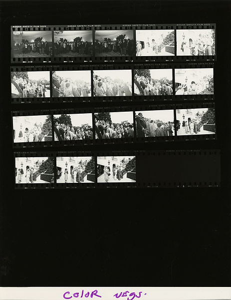 File:Ford B1923 NLGRF photo contact sheet (1976-10-19)(Gerald Ford Library).jpg