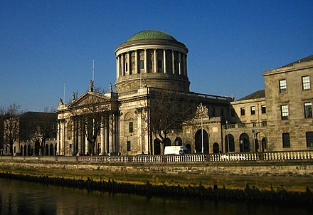 Four courts. Верховный суд Ирландии. Здание четырёх судов Дублин. Верховный суд Северной Ирландии. Высокий суд Ирландии.