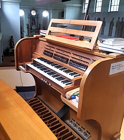 Frankfurt (Main)-Zeilsheim, St. Bartholomäus, Wagenbach-Mayer-Orgel (2).jpg