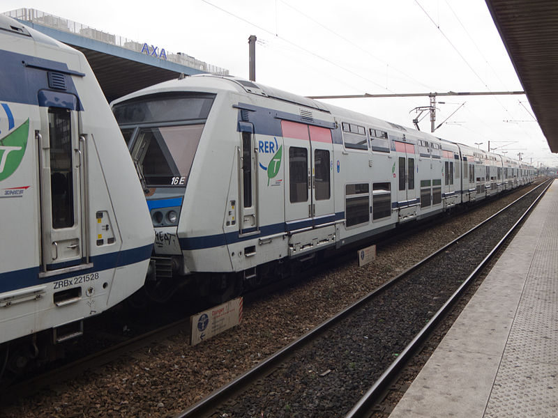 File:Gare RER E de Val-de-Fontenay - 2012-06-26 - IMG 2747.jpg