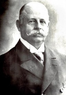 George Seaton