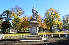 The Goulburn Boer War Memorial commemorates soldiers from the Goulburn district who fought in the Boer War
