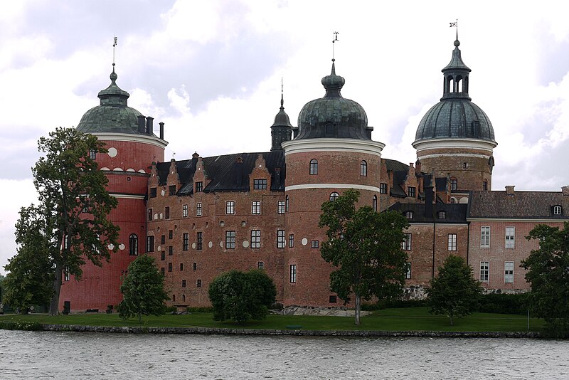 File:Gripsholms slott view2.jpg