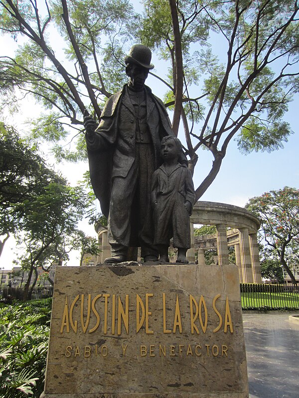 Statue of Agustín de la Rosa