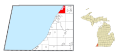 Berrien okrugida joylashgan joy (qizil) va Michigan ko'lining plyajidagi ma'muriy jamoat (pushti)